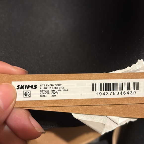 Fits everybody push up  Demi bra nwt - Picture 7 of 8